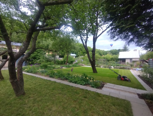 Záhrada pod lesom 2